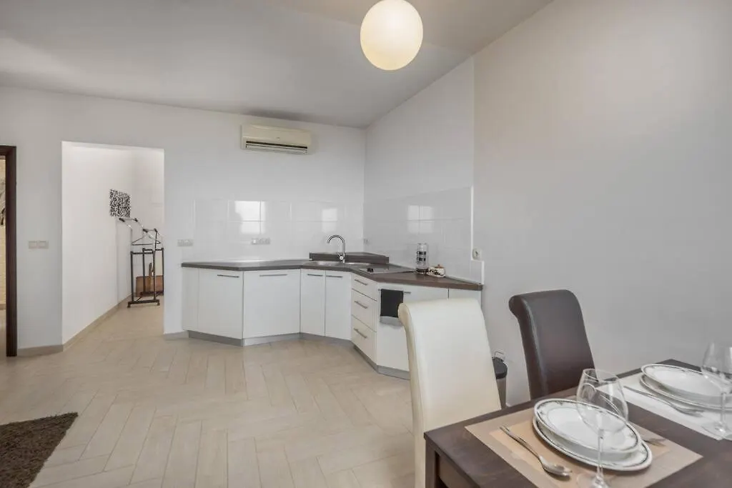 Villa Montana - Apartment Panorama 2 With Beautiful Sea View Near Opatija Veprinac 0*,